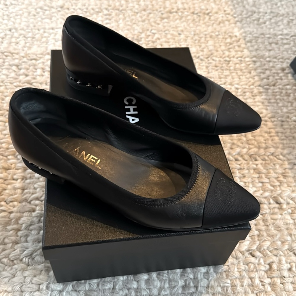 Chanel Interlocking CC Logo Lambskin Flats